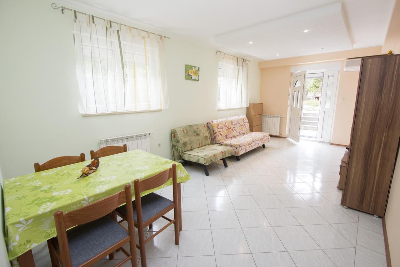 רוביני Apartments Rajci מראה חיצוני תמונה