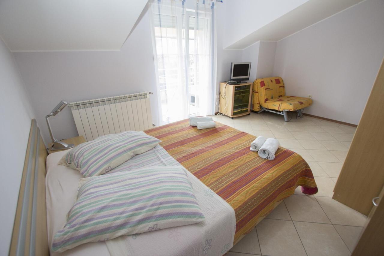 רוביני Apartments Rajci מראה חיצוני תמונה