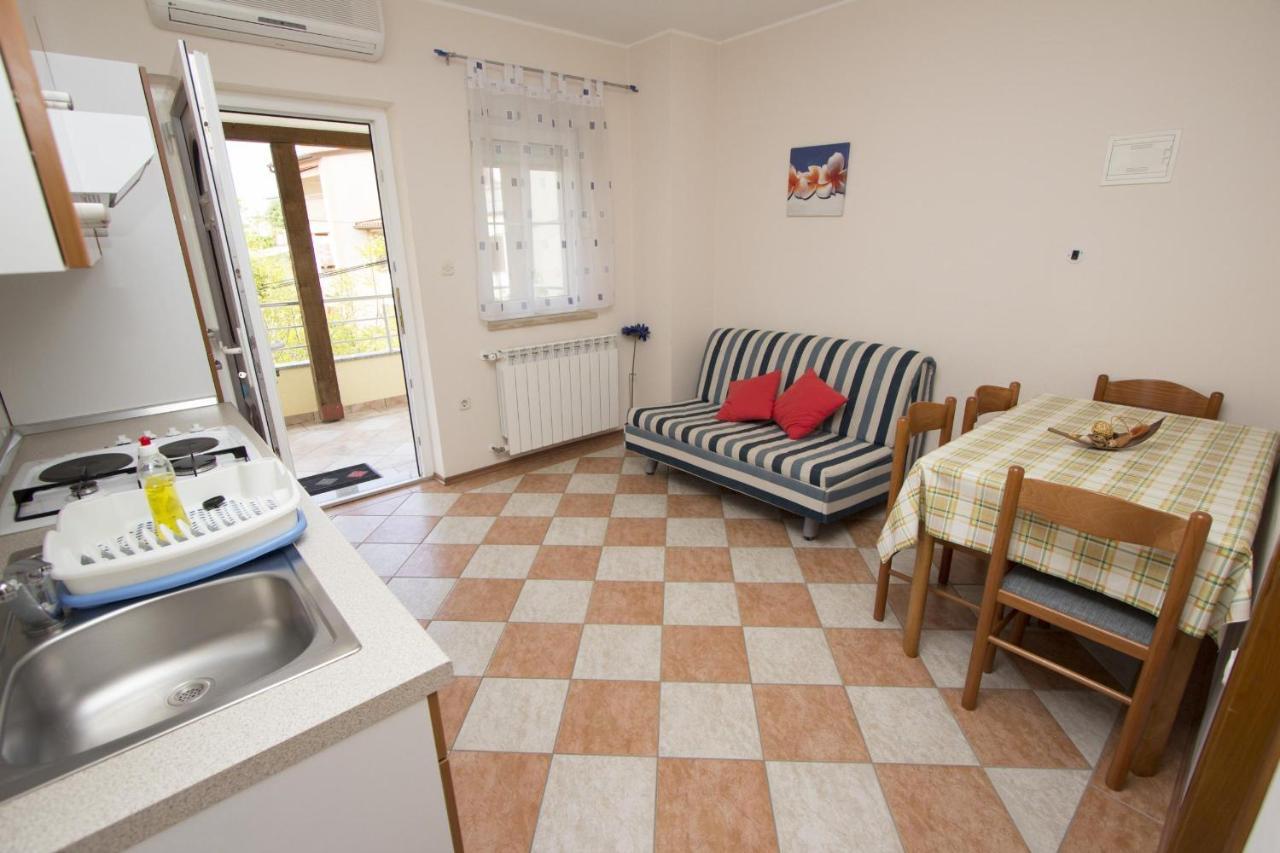 רוביני Apartments Rajci מראה חיצוני תמונה