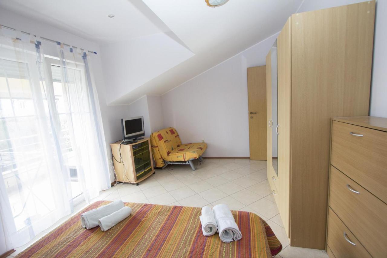 רוביני Apartments Rajci מראה חיצוני תמונה